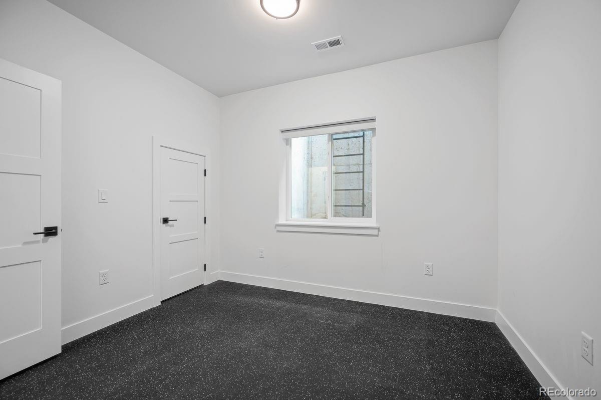 872 S Vine Street