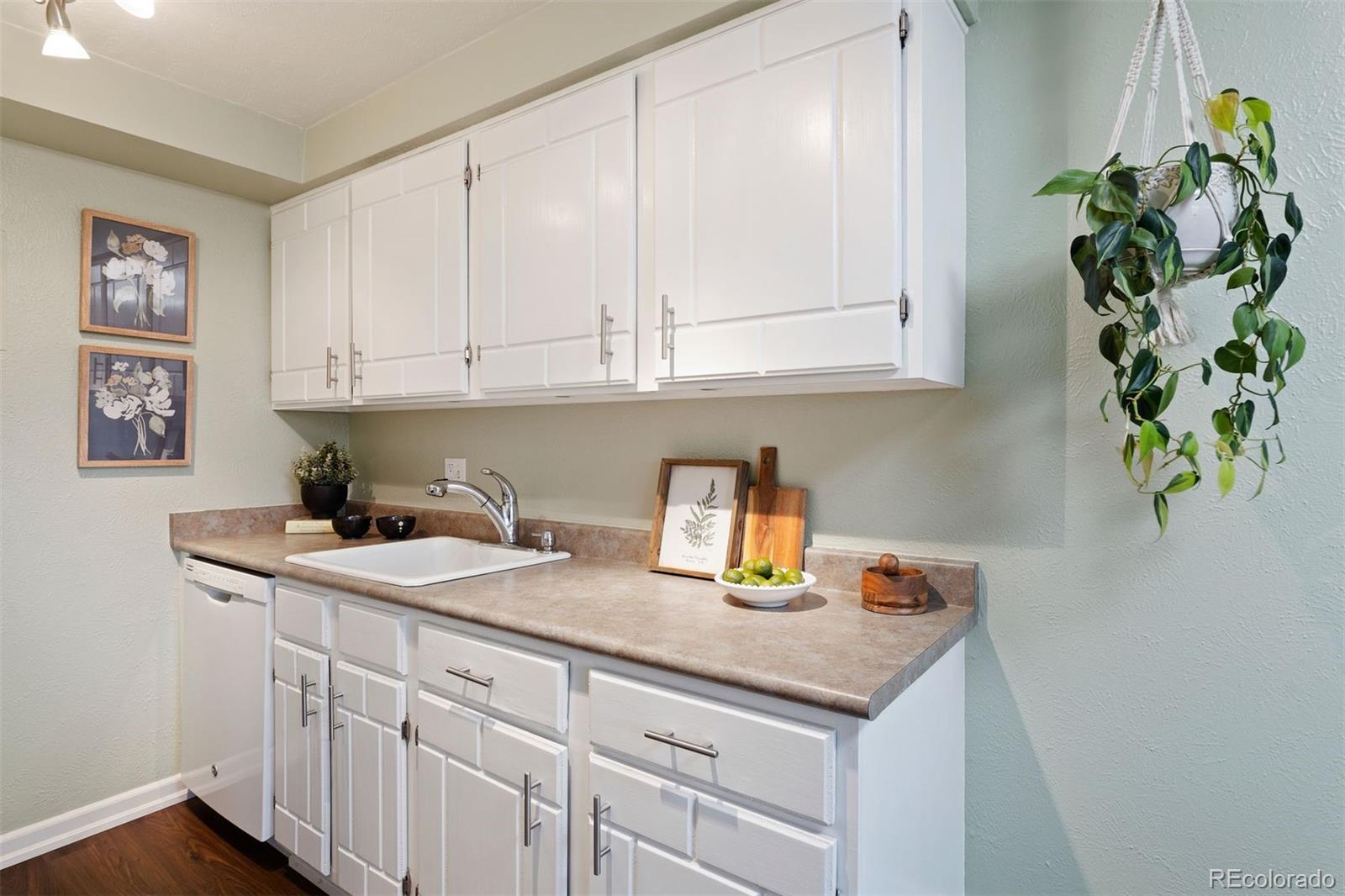 625 N Pennsylvania Street Unit: 312