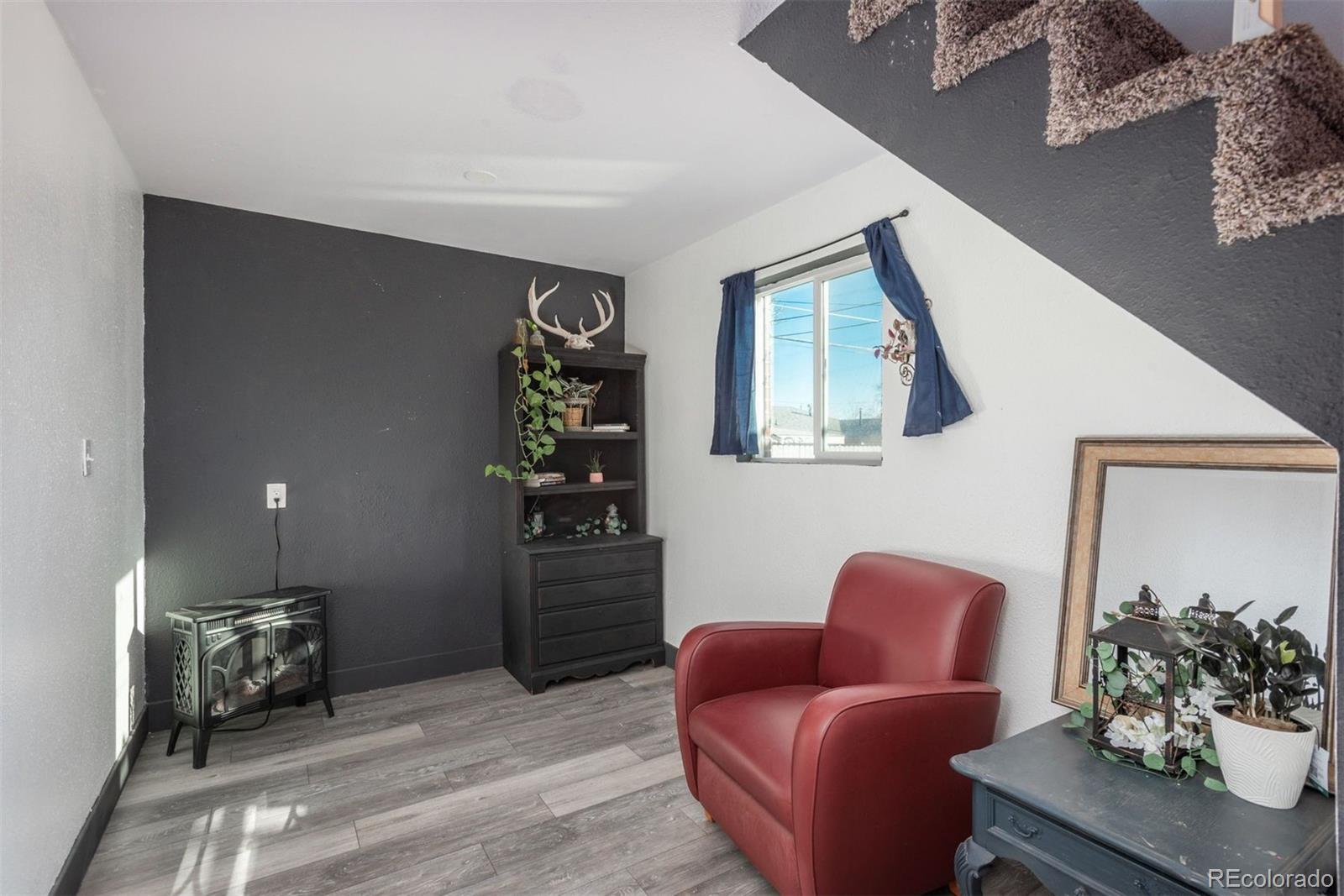 9250 Lillian Lane