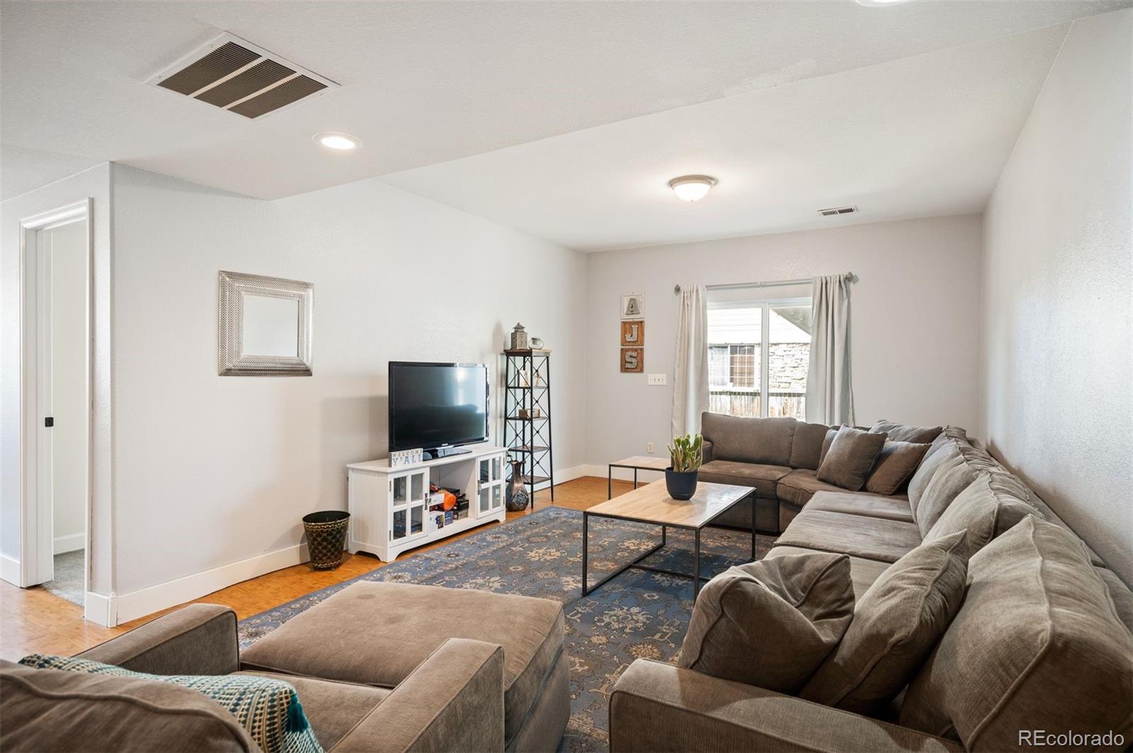 5633 S Coolidge Court