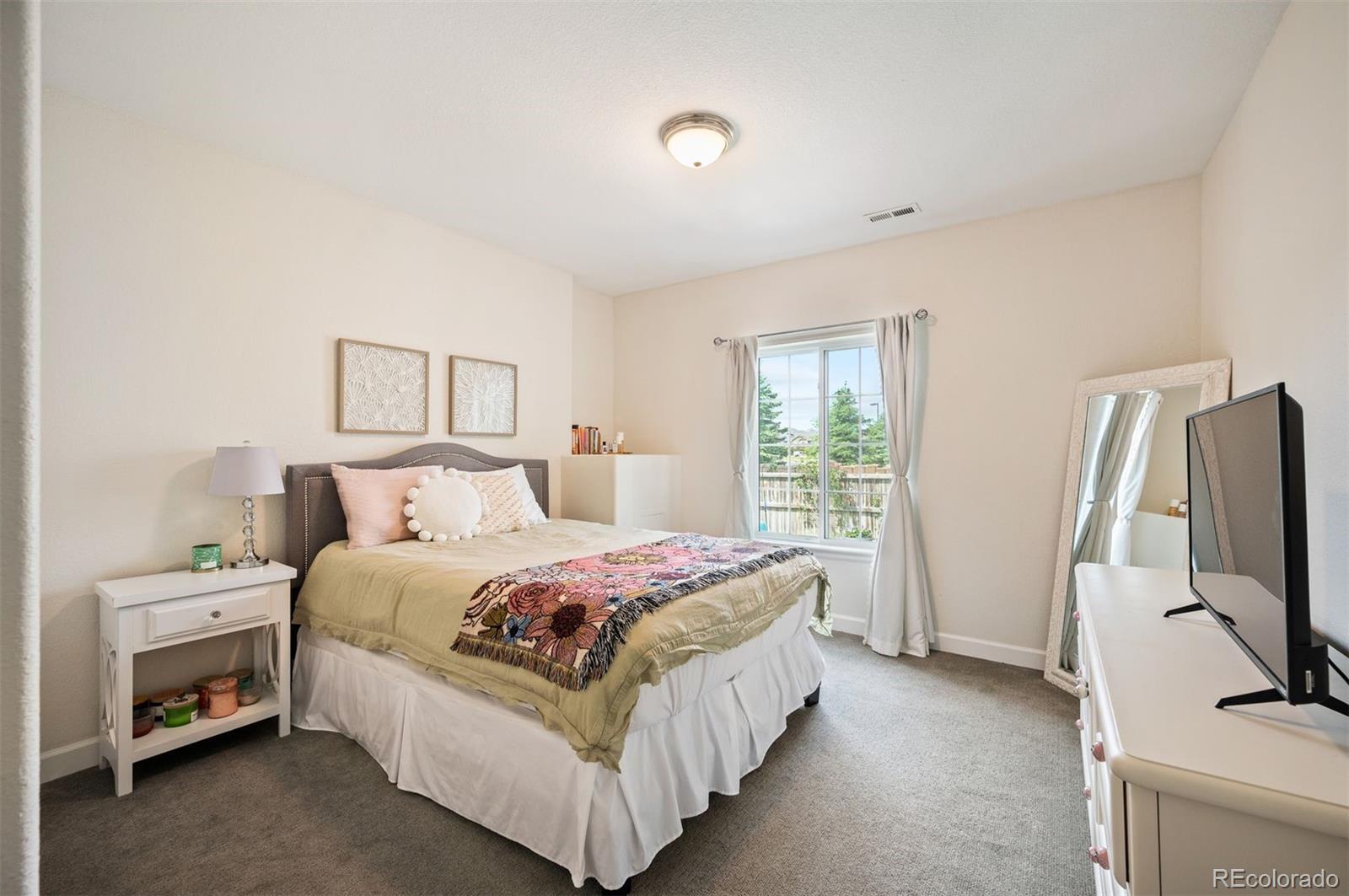5633 S Coolidge Court