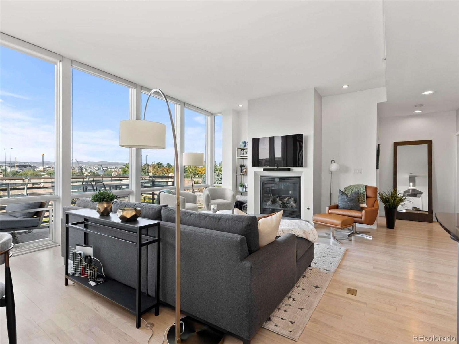 1401 Delgany Street Unit: 405