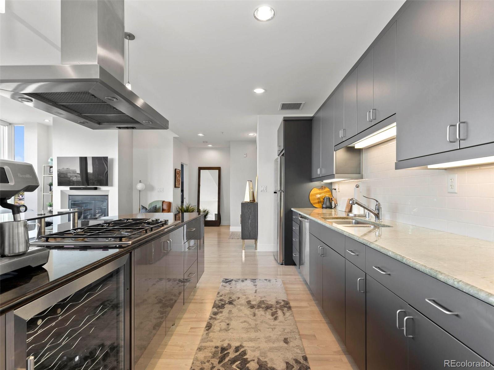 1401 Delgany Street Unit: 405