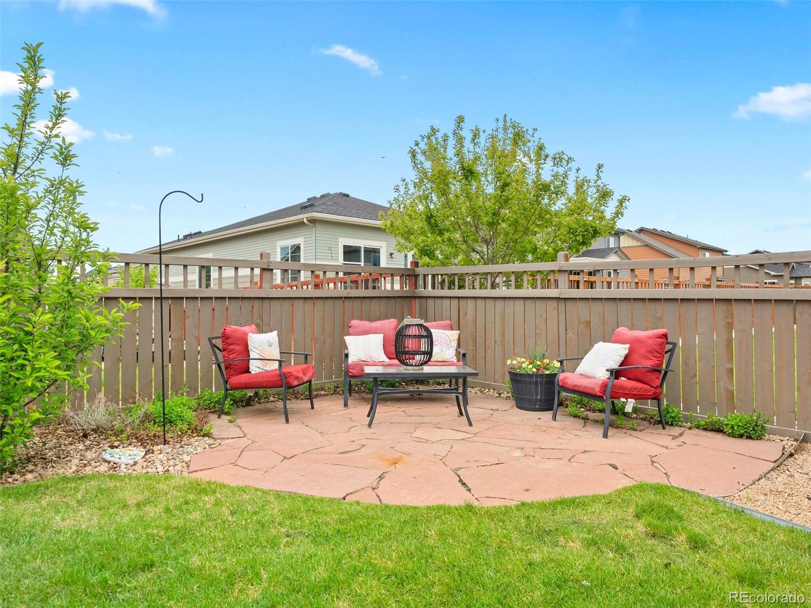 6123 N Genoa Way