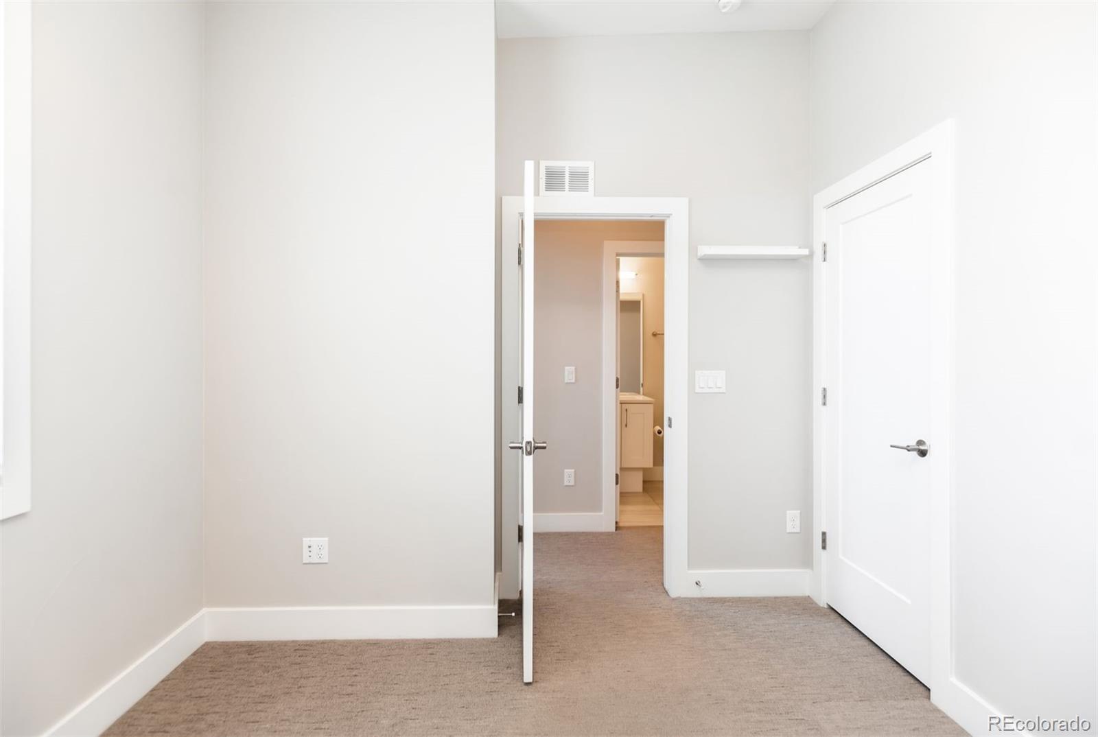 6825 E Lowry Boulevard