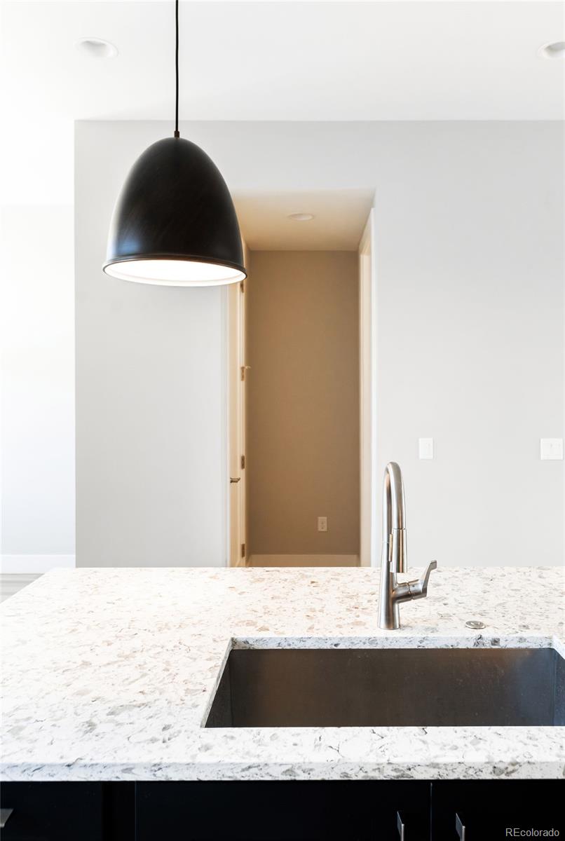 6825 E Lowry Boulevard