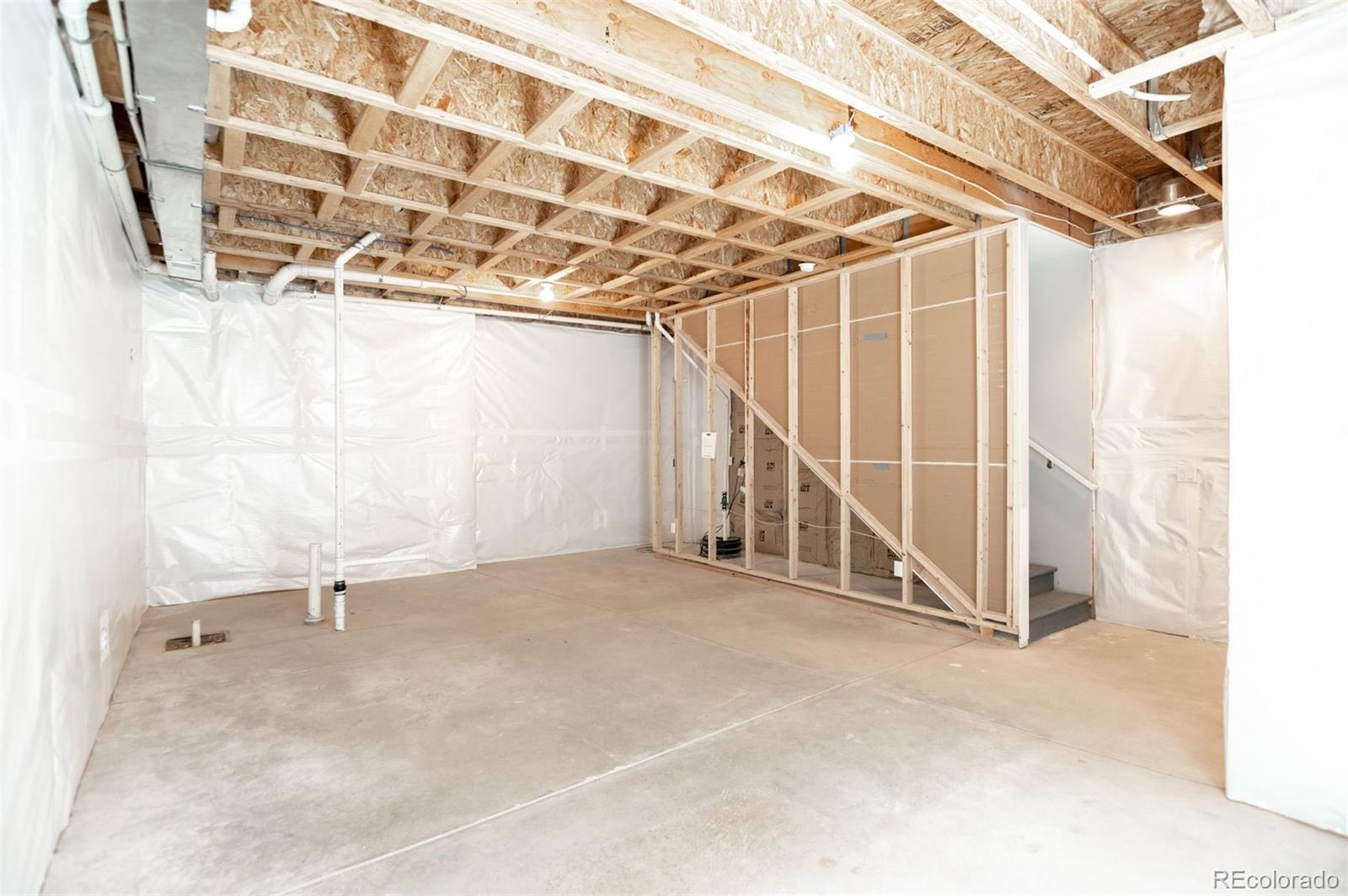 6825 E Lowry Boulevard