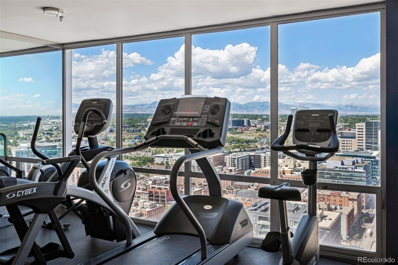 1625 Larimer Street Unit: 1208