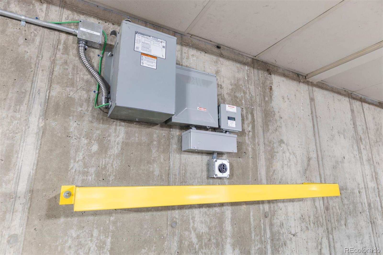 1200 Acoma Street Unit: 203