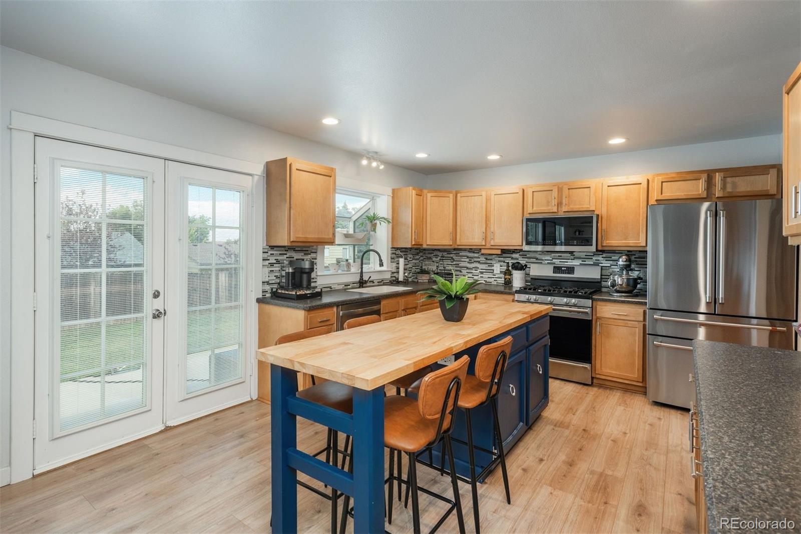 1237 S Memphis Street