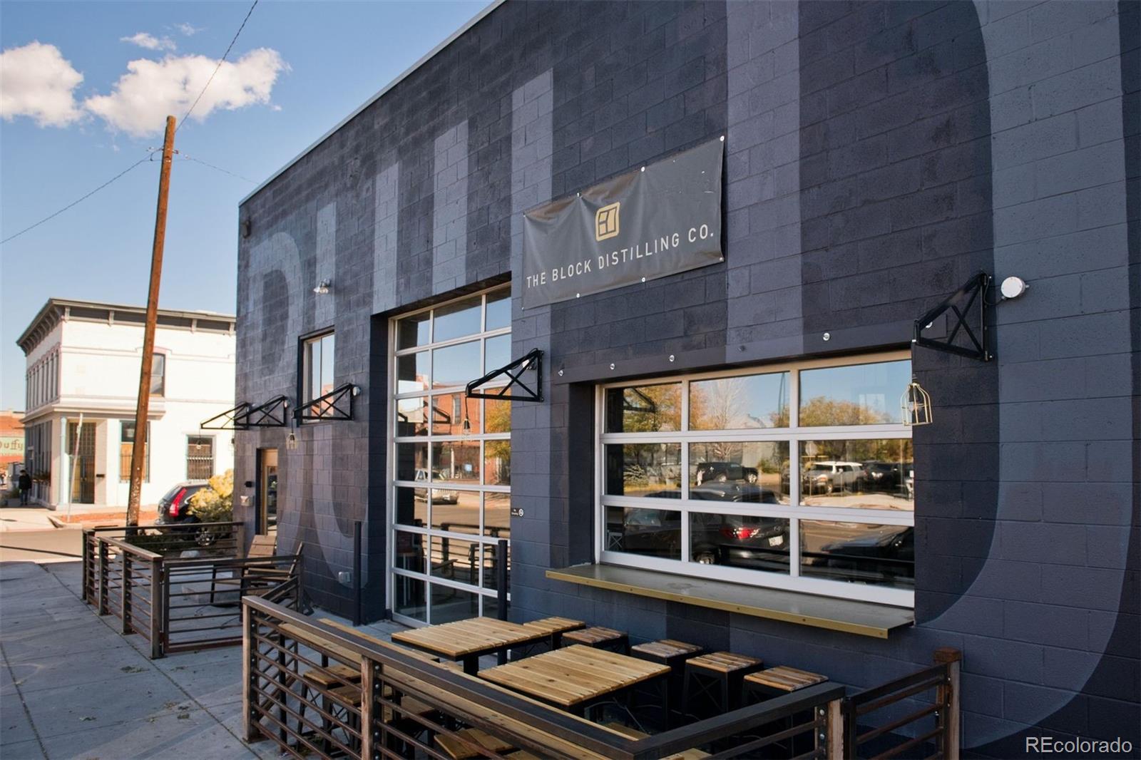 2715 Blake Street Unit: 4