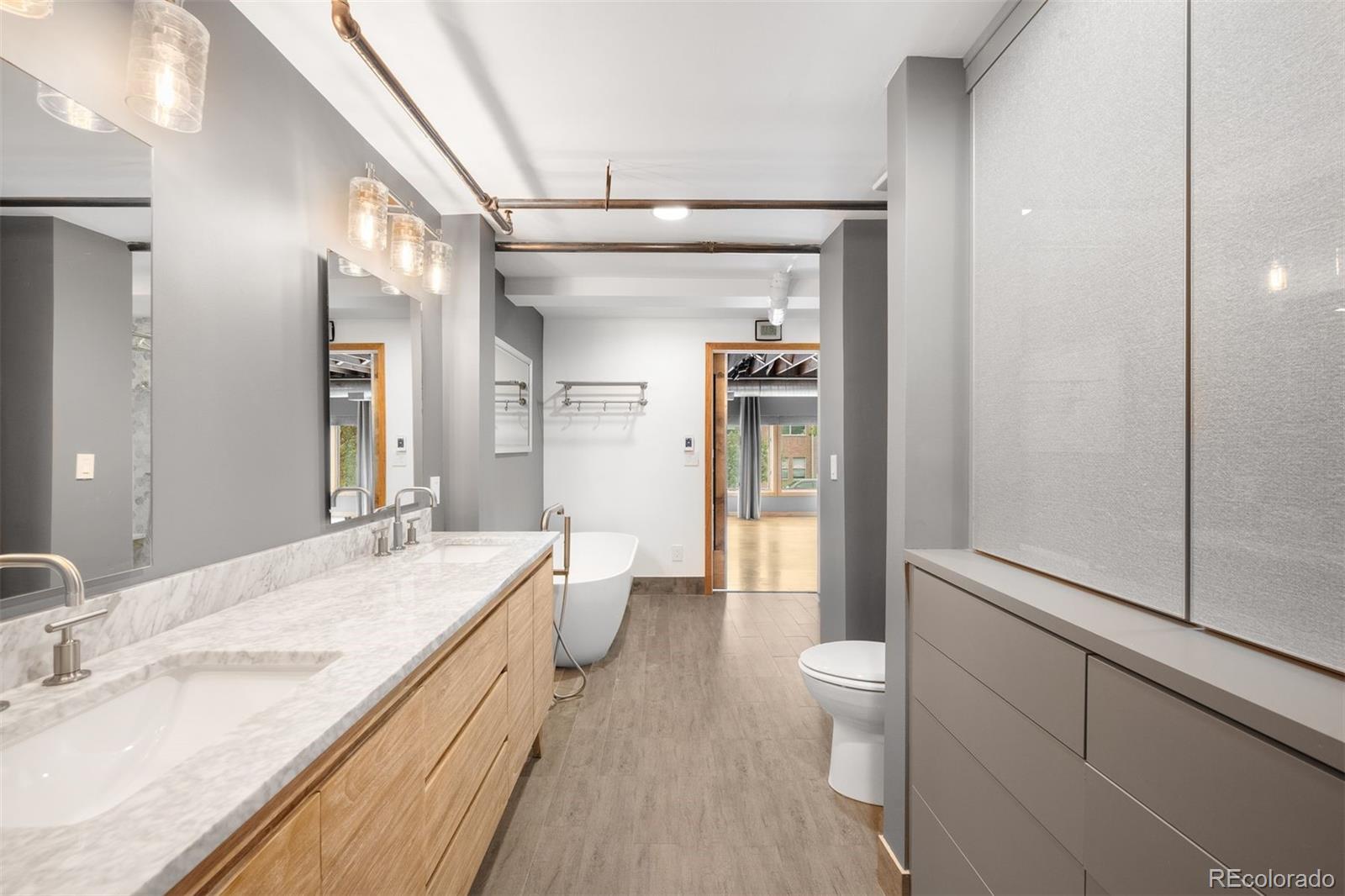 2715 Blake Street Unit: 4