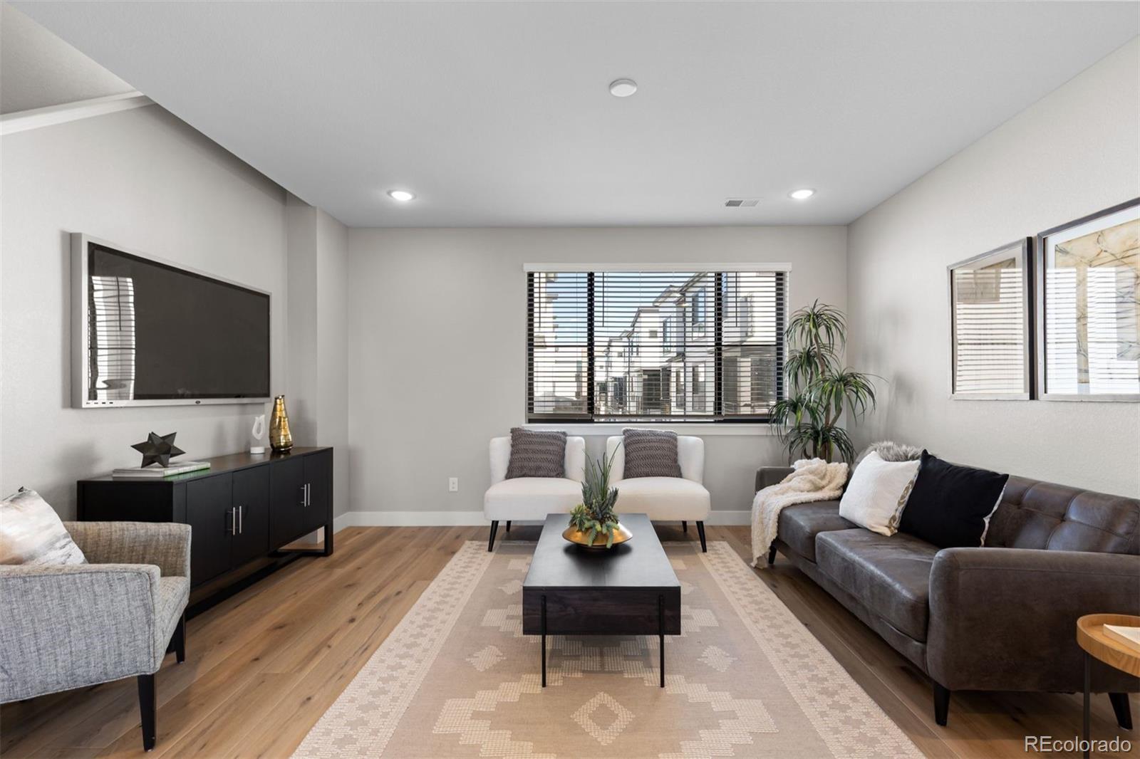 2074 S Holly Street Unit: 2