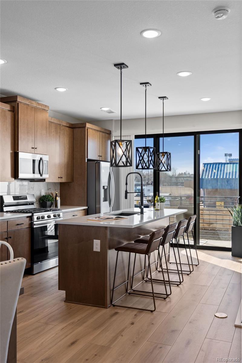 2074 S Holly Street Unit: 2