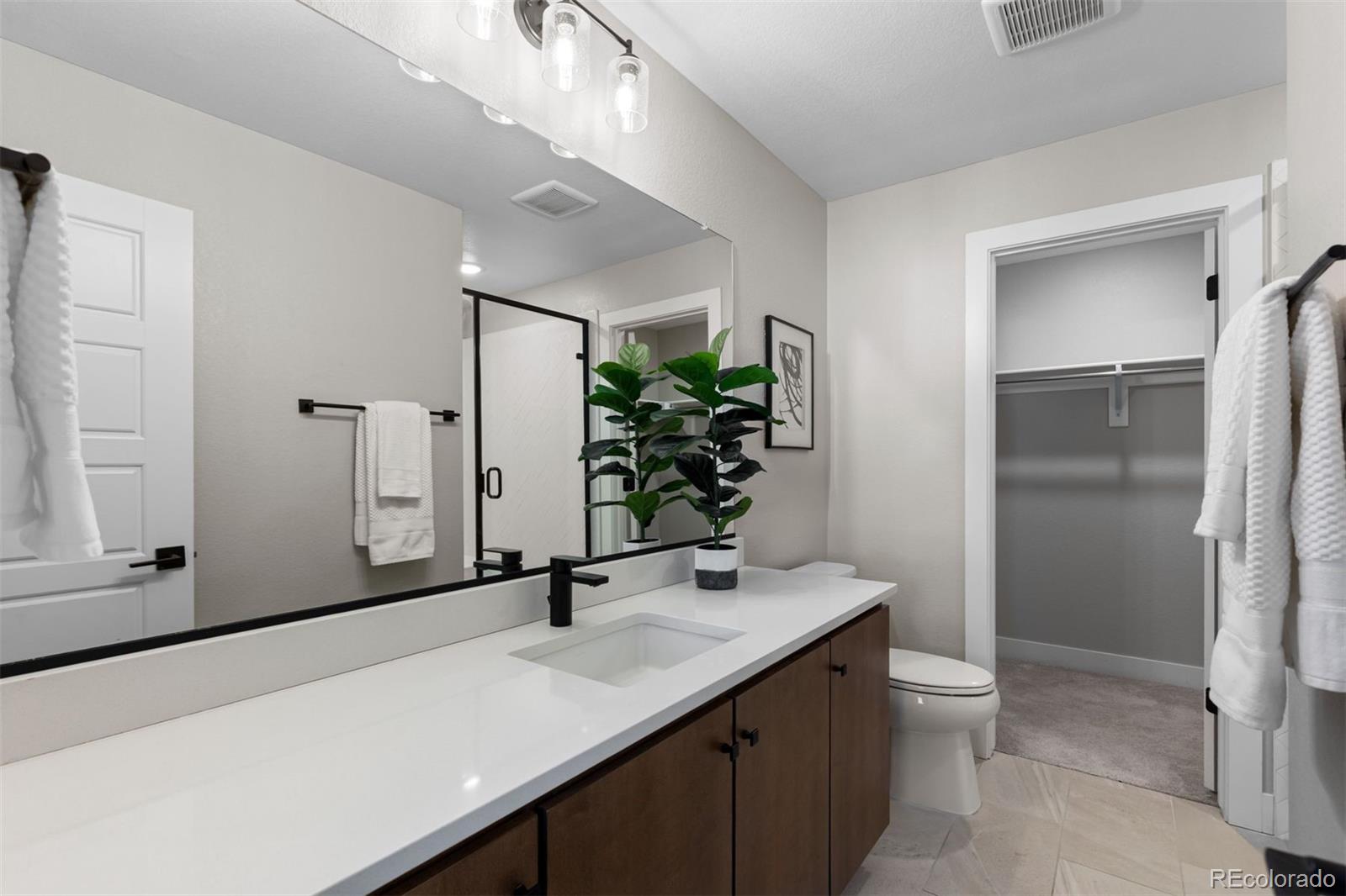 2074 S Holly Street Unit: 2