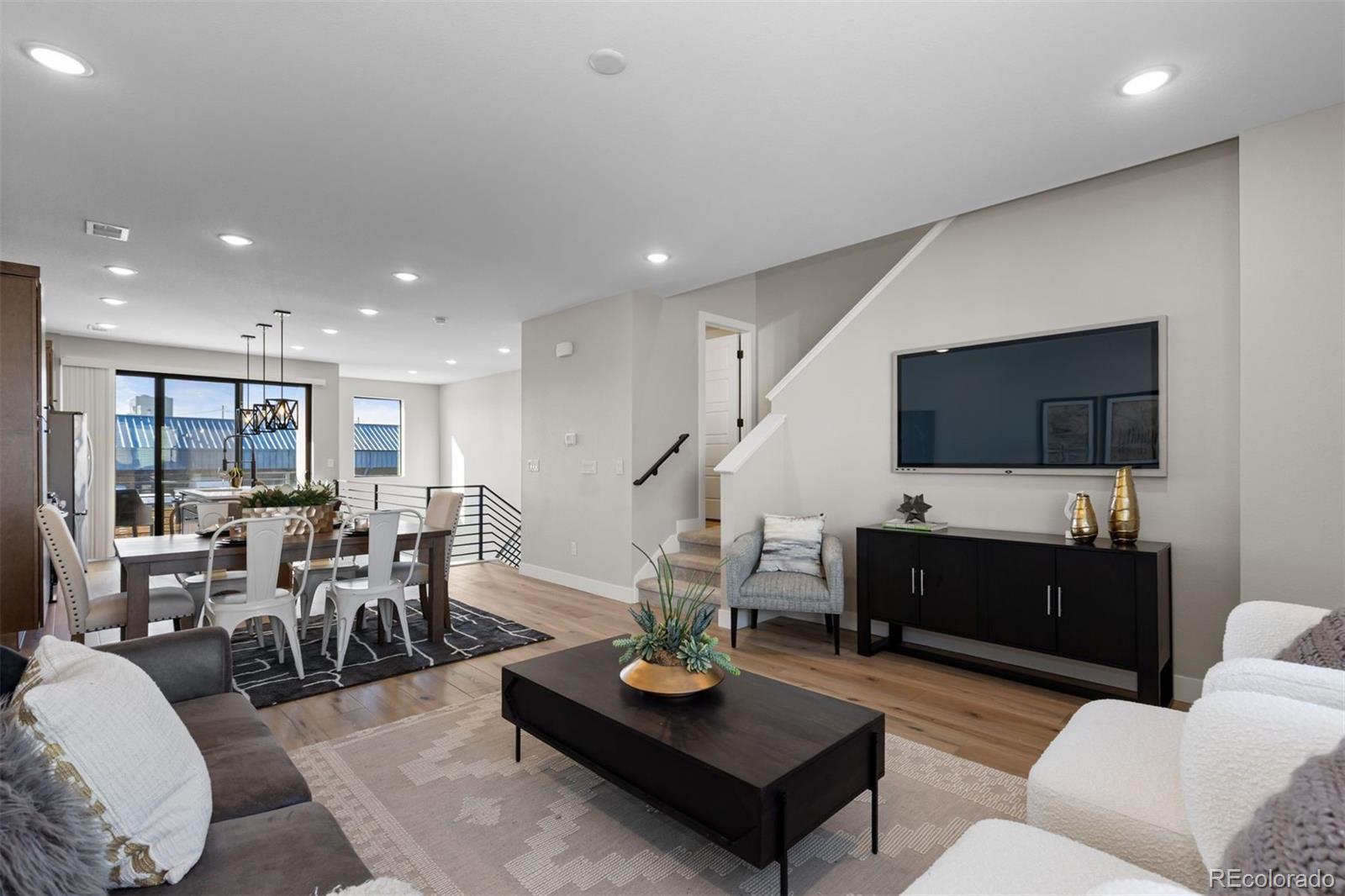 2074 S Holly Street Unit: 2