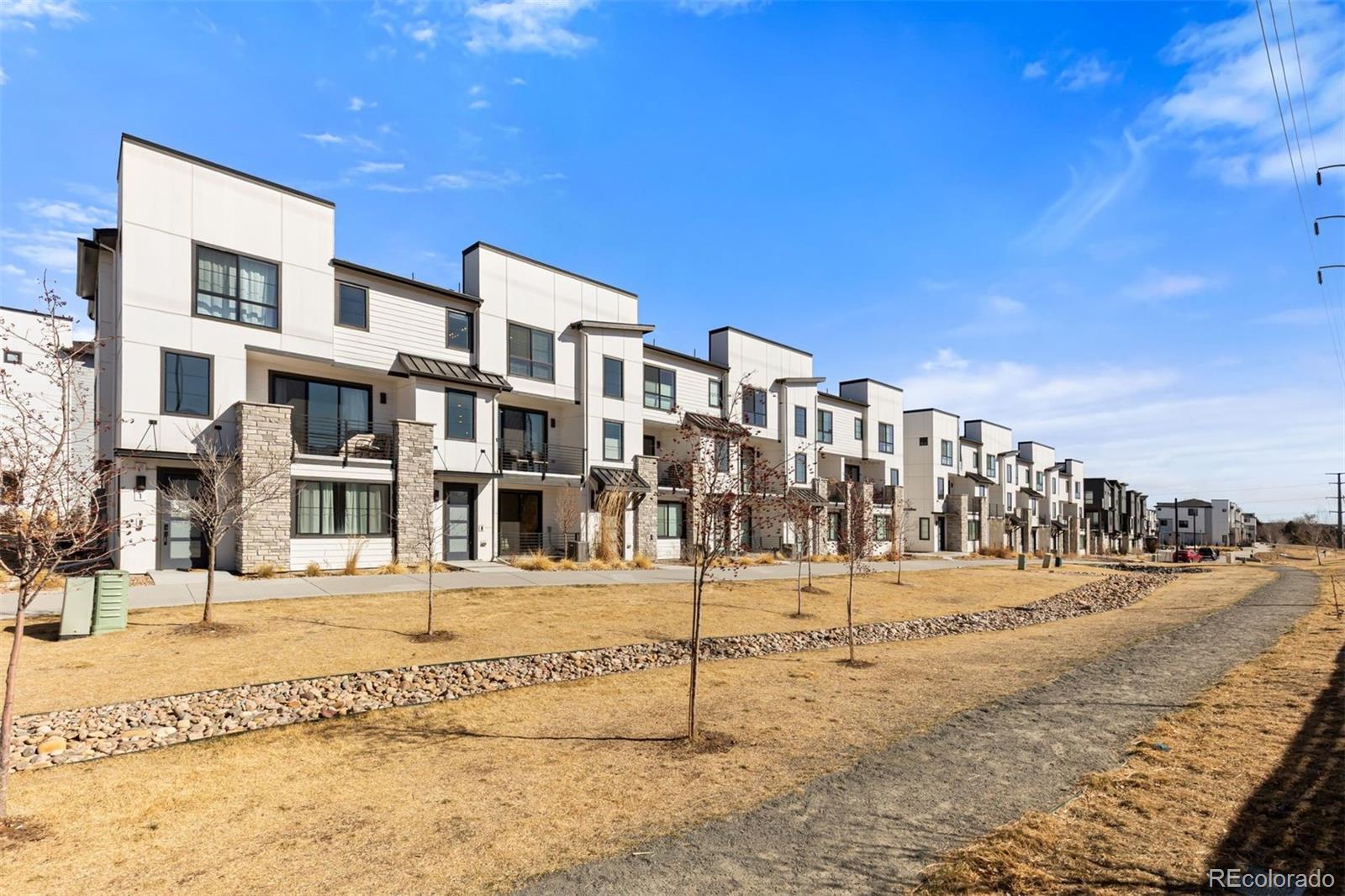 2074 S Holly Street Unit: 2