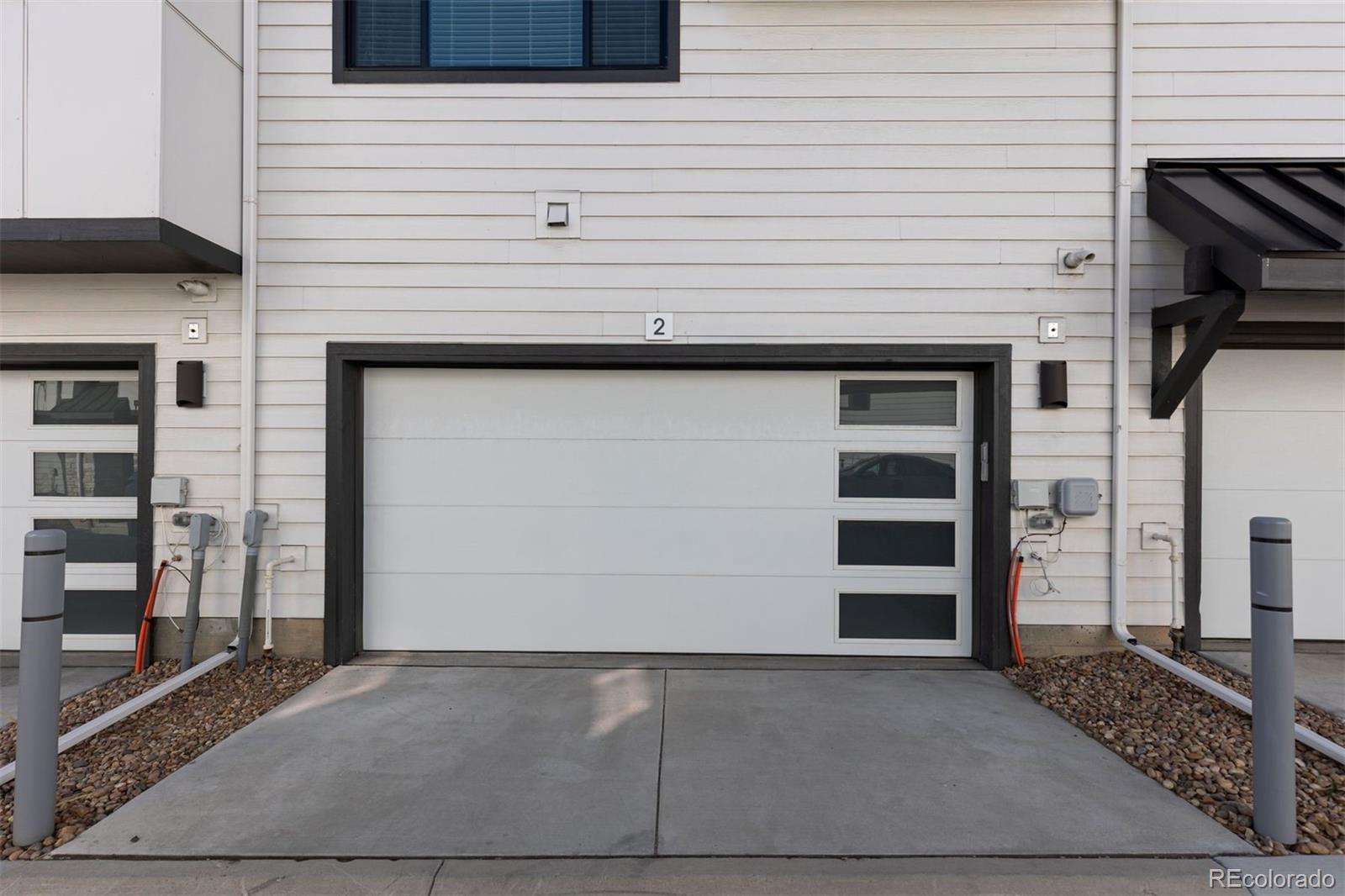 2074 S Holly Street Unit: 2