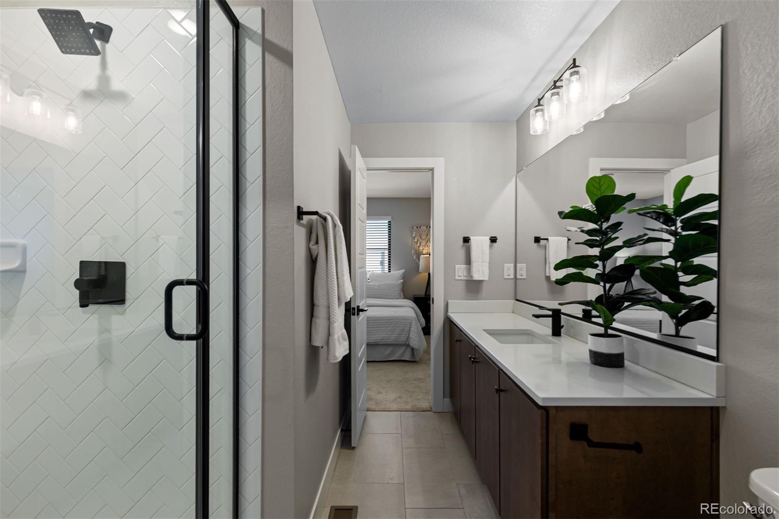 2074 S Holly Street Unit: 2