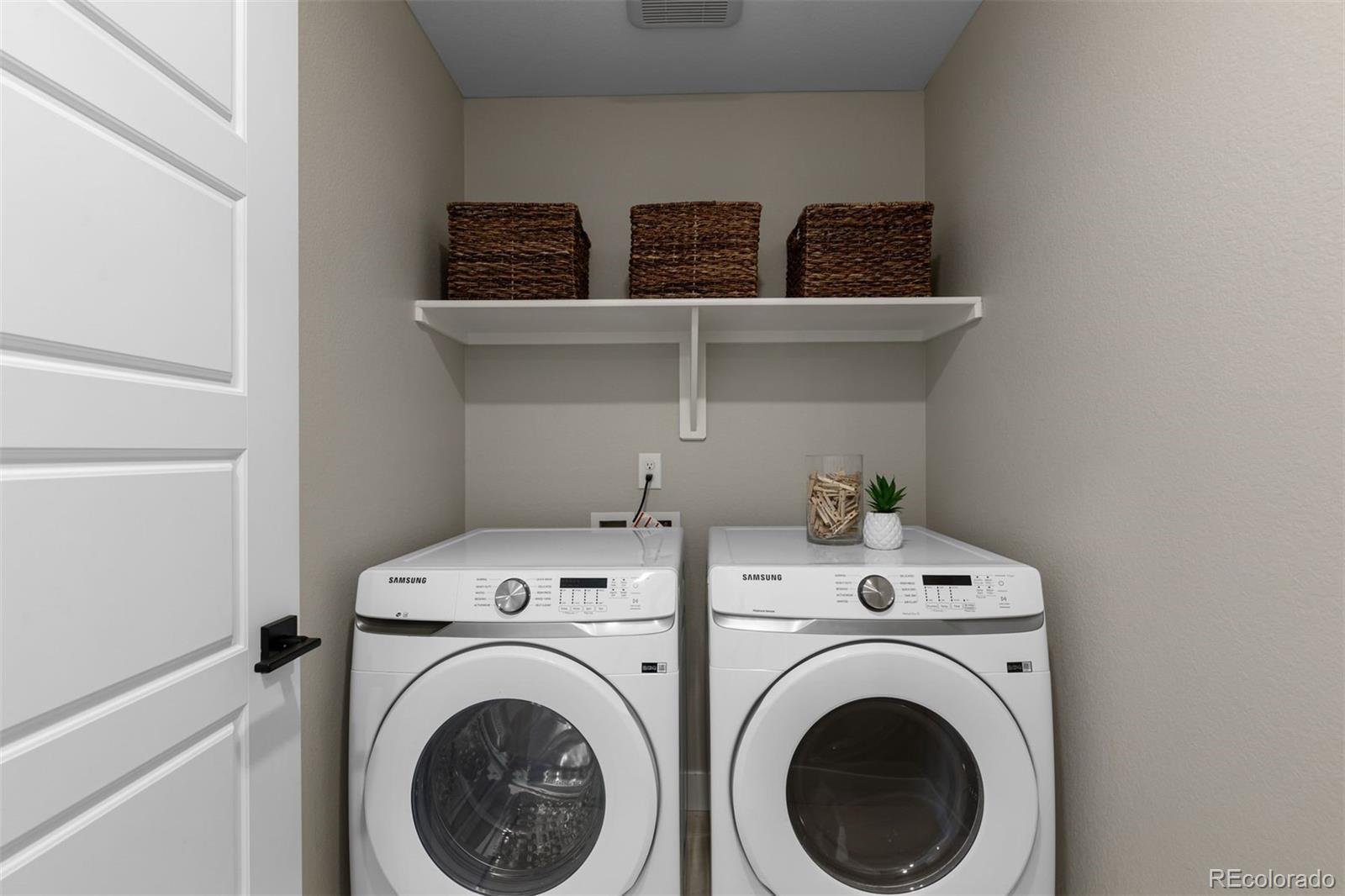 2074 S Holly Street Unit: 2