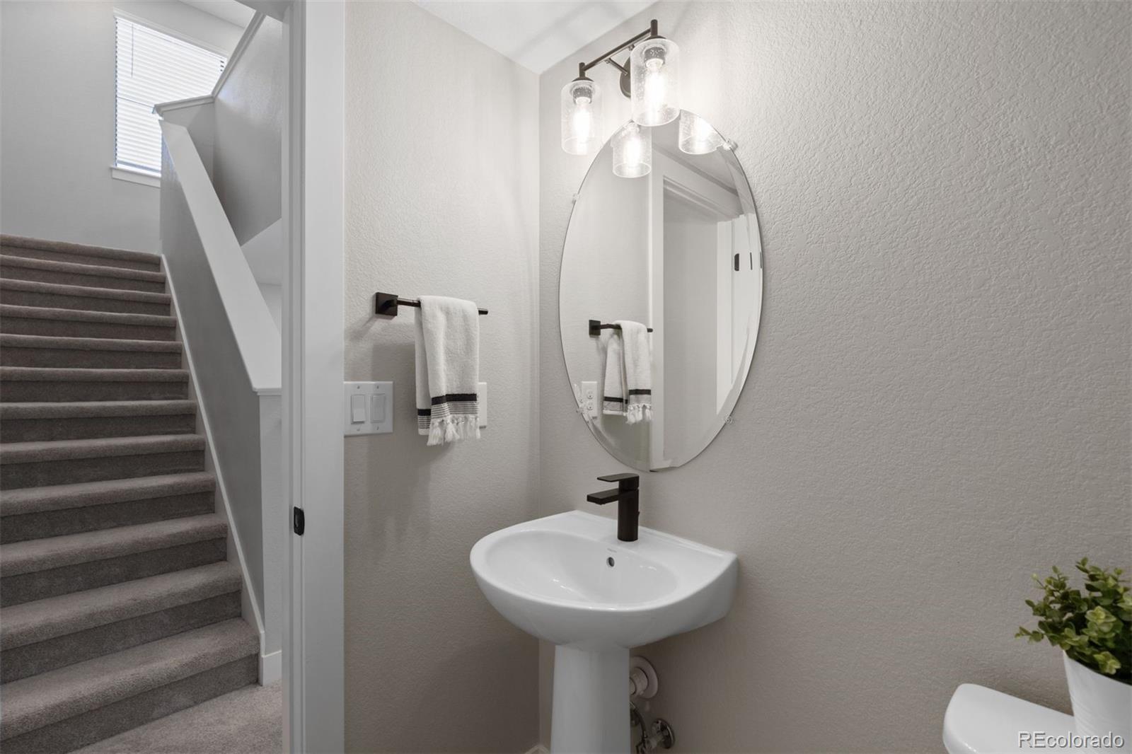 2074 S Holly Street Unit: 2