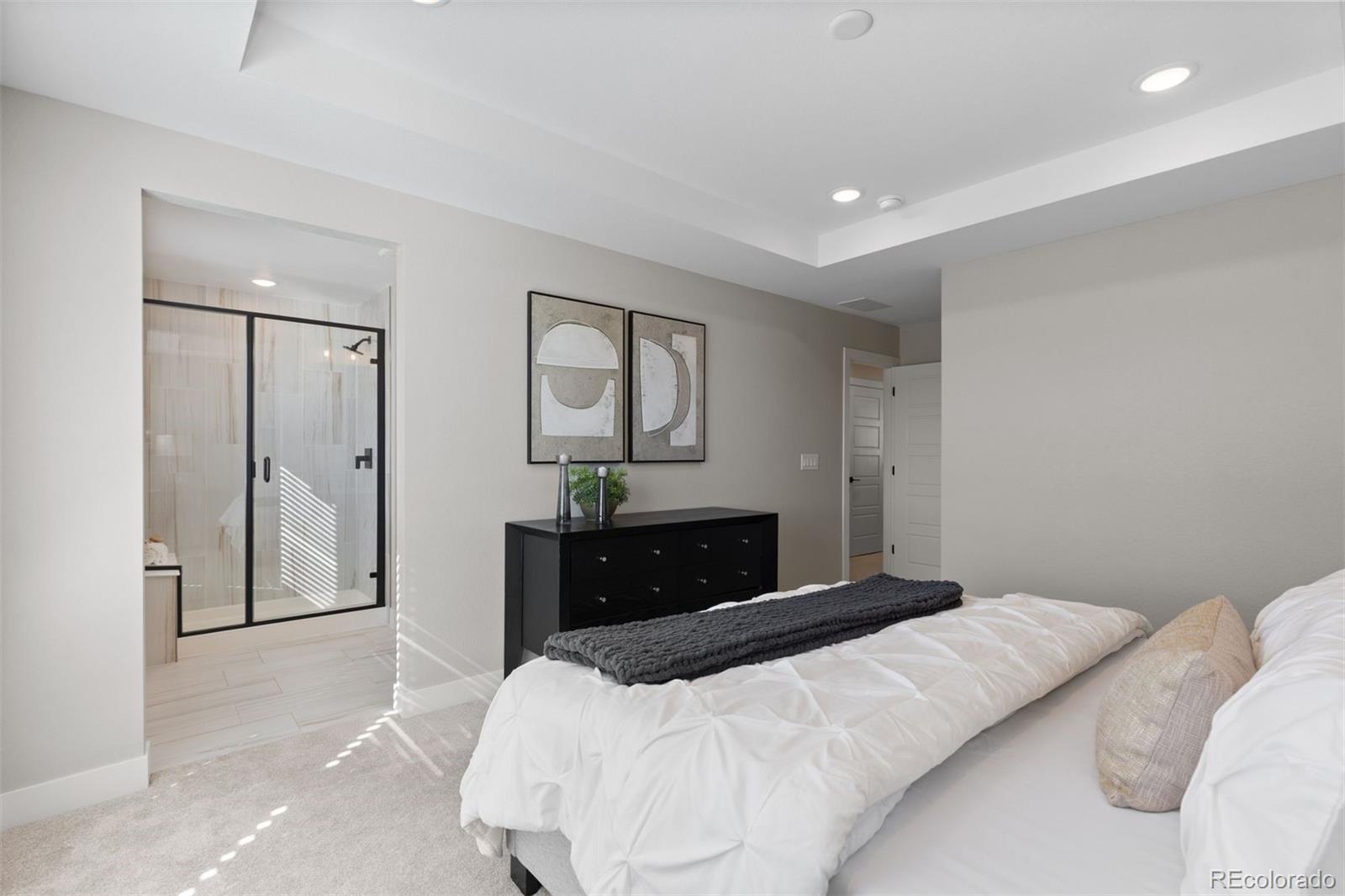 2074 S Holly Street Unit: 2