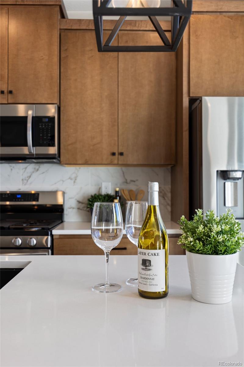 2074 S Holly Street Unit: 2