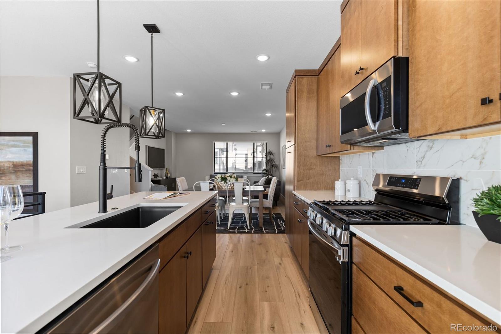 2074 S Holly Street Unit: 2