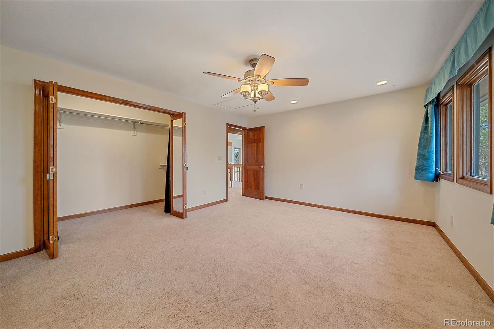 6516 S Garfield Court