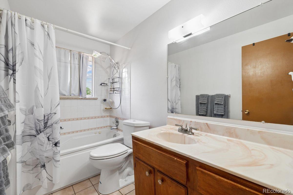6659 W Louisiana Place