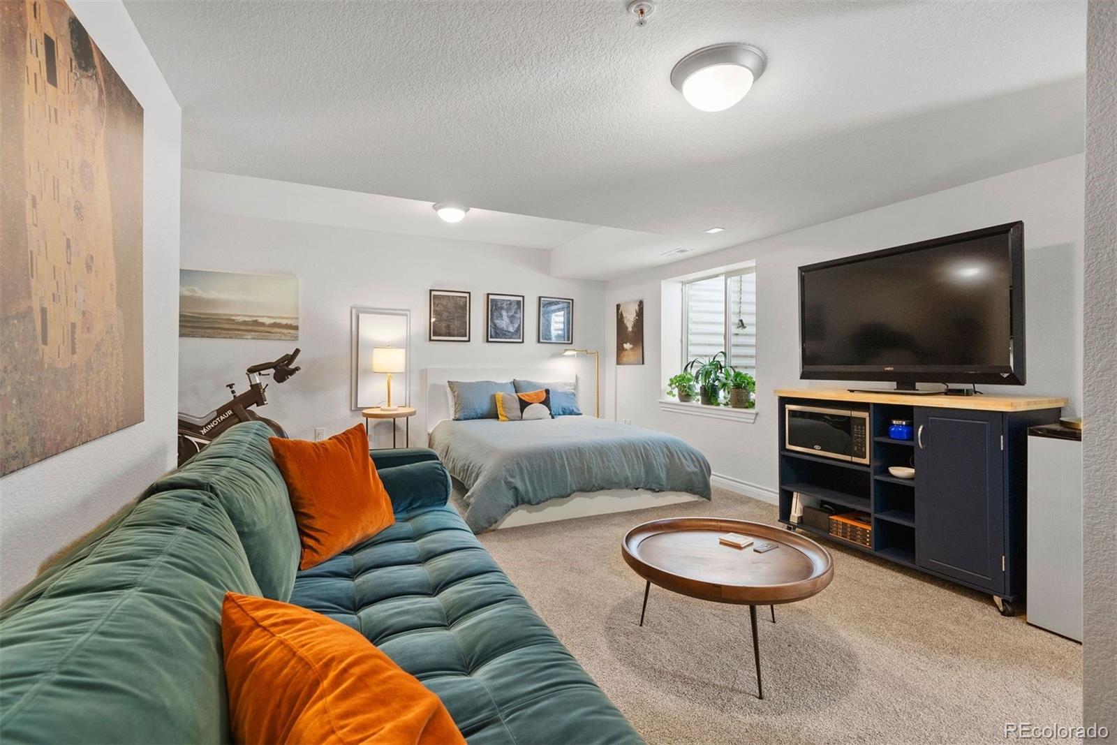 9073 E 29th Place