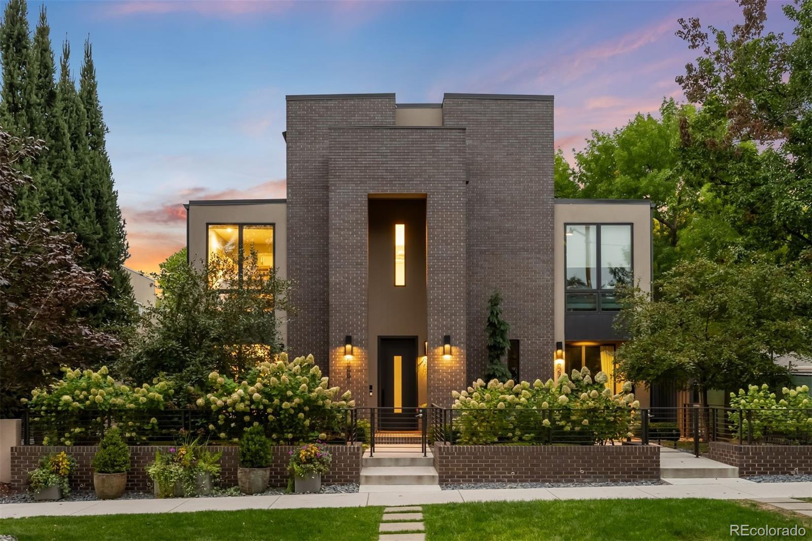 525 Columbine Street