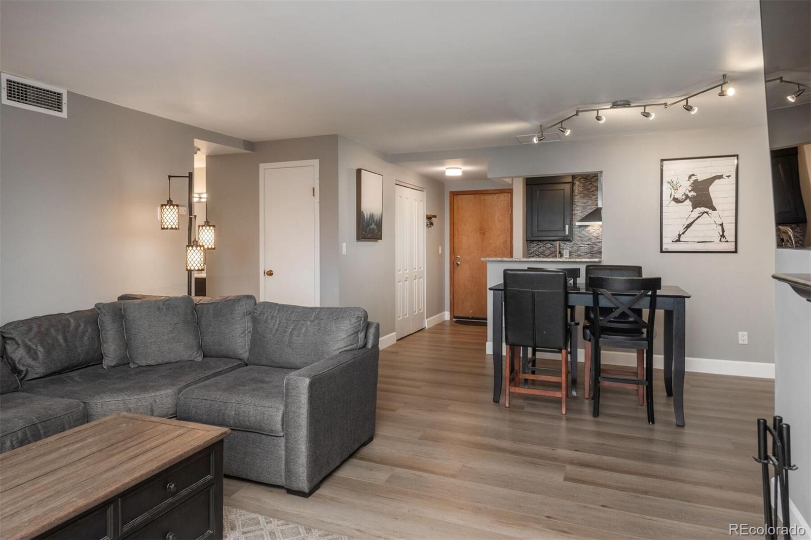 800 N Pearl Street Unit: 1211