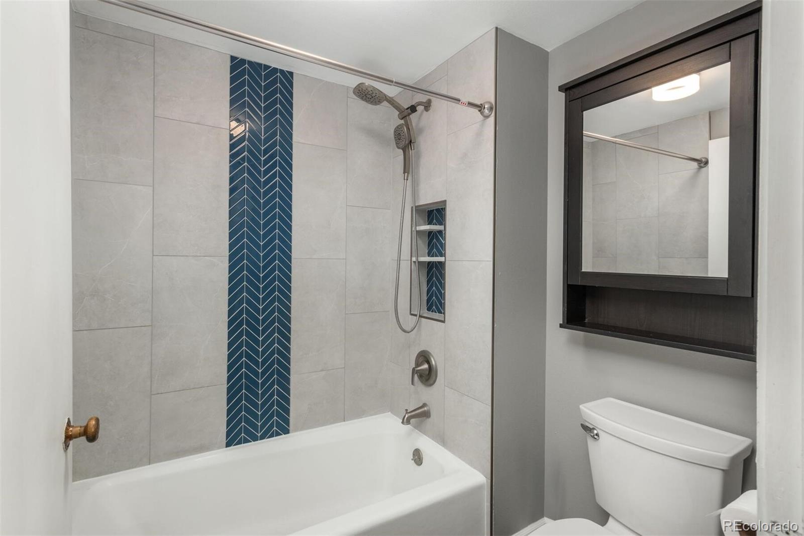 800 N Pearl Street Unit: 1211