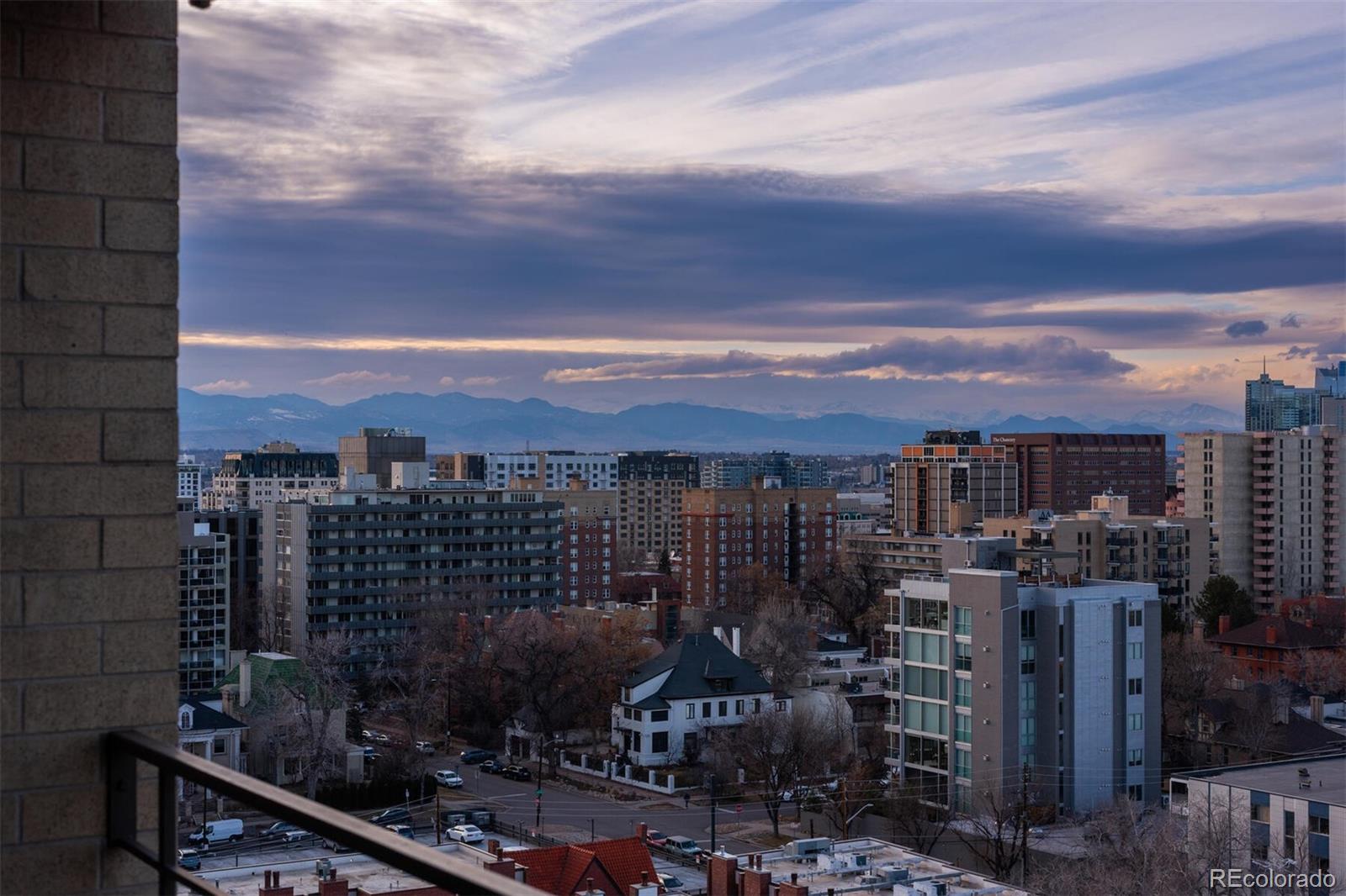 800 N Pearl Street Unit: 1211
