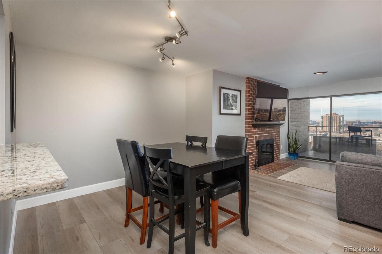 800 N Pearl Street Unit: 1211