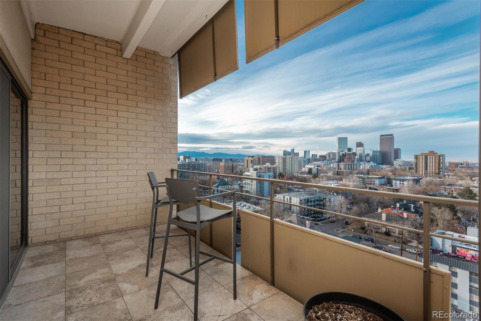 800 N Pearl Street Unit: 1211