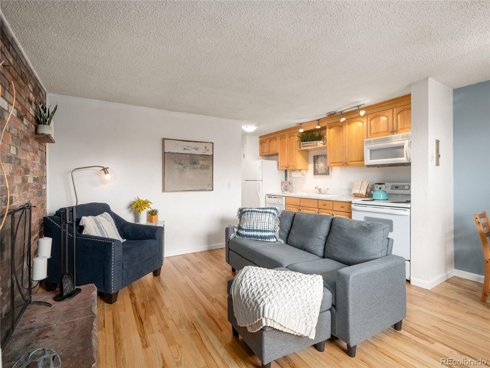 155 S Pennsylvania Street Unit: 310