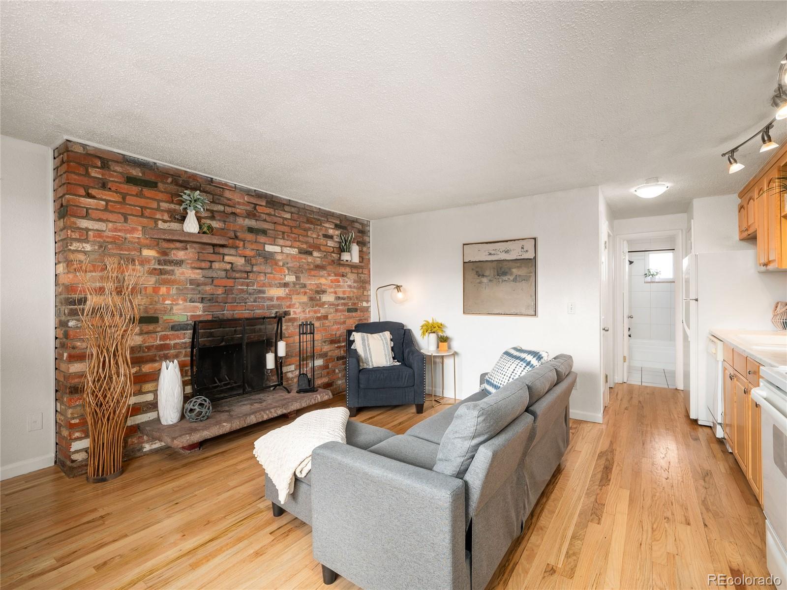 155 S Pennsylvania Street Unit: 310