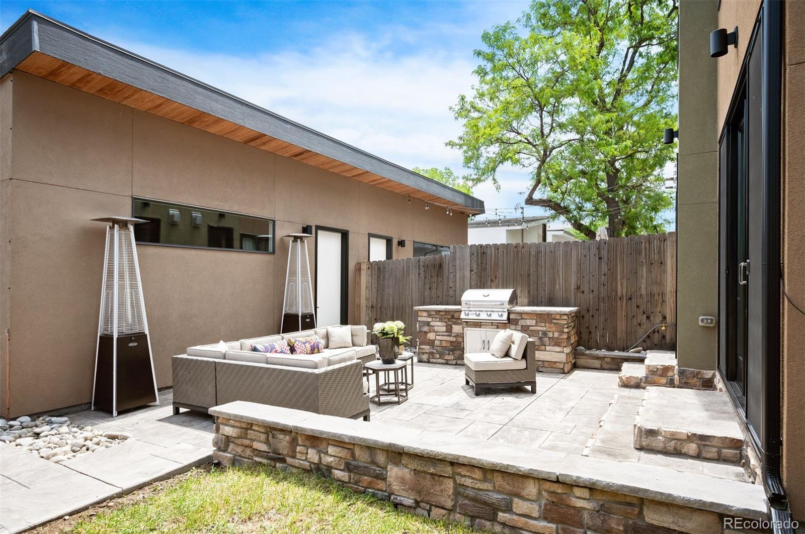 2114 Lowell Boulevard