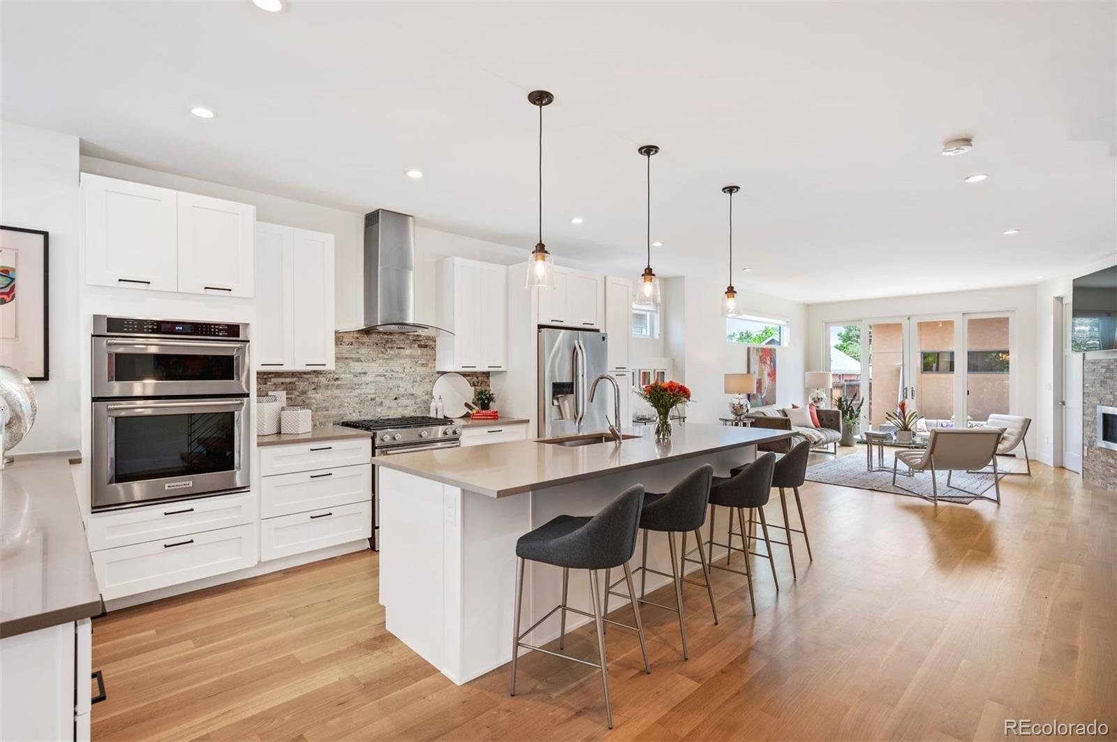 2114 Lowell Boulevard