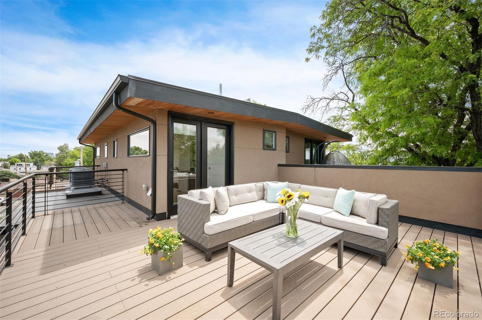 2114 Lowell Boulevard