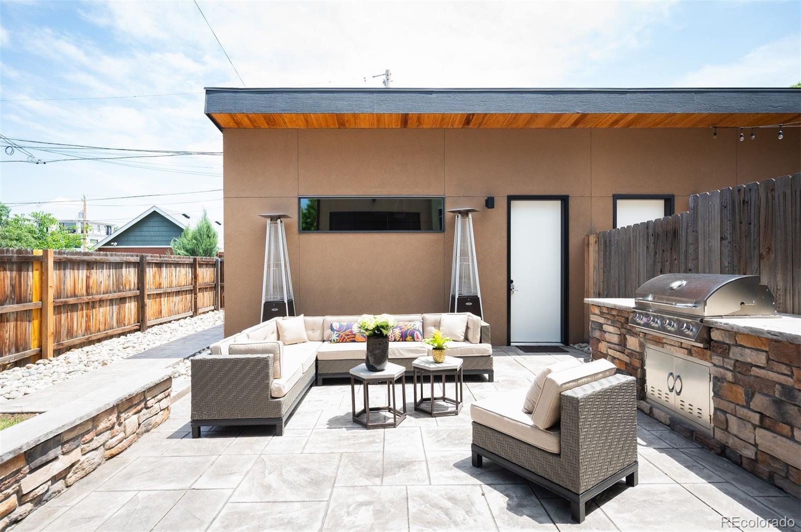 2114 Lowell Boulevard