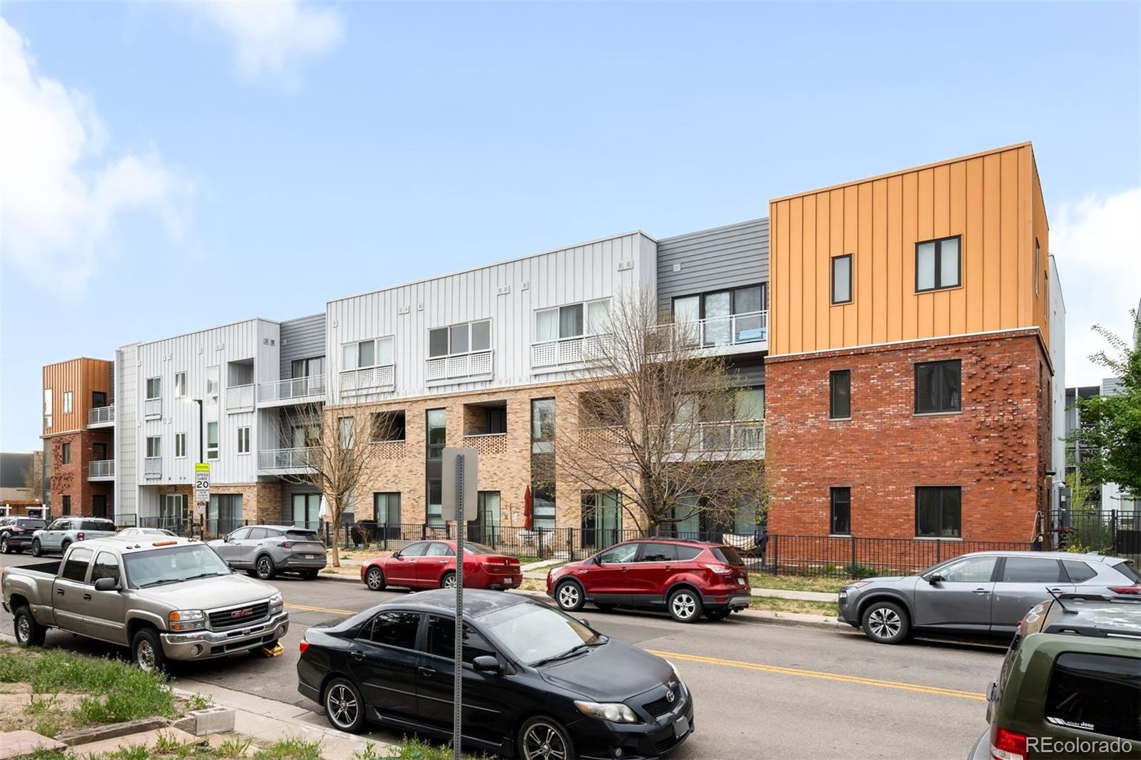 2525 Arapahoe Street Unit: RD310