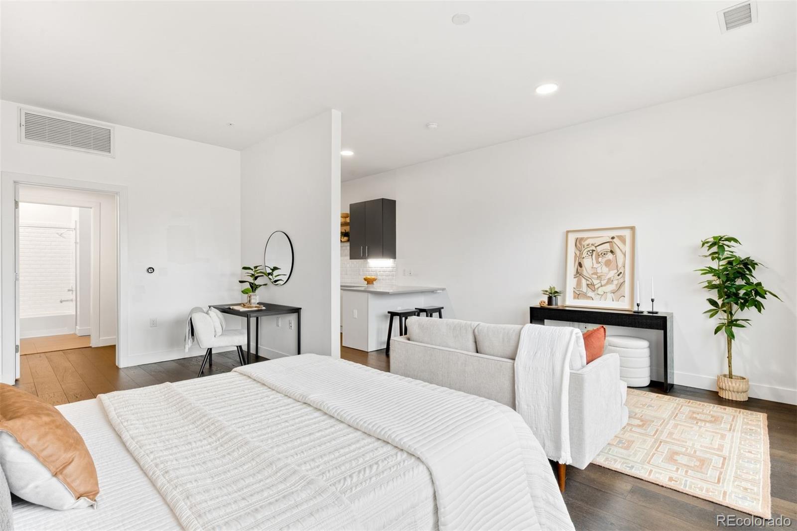 2525 Arapahoe Street Unit: RD310