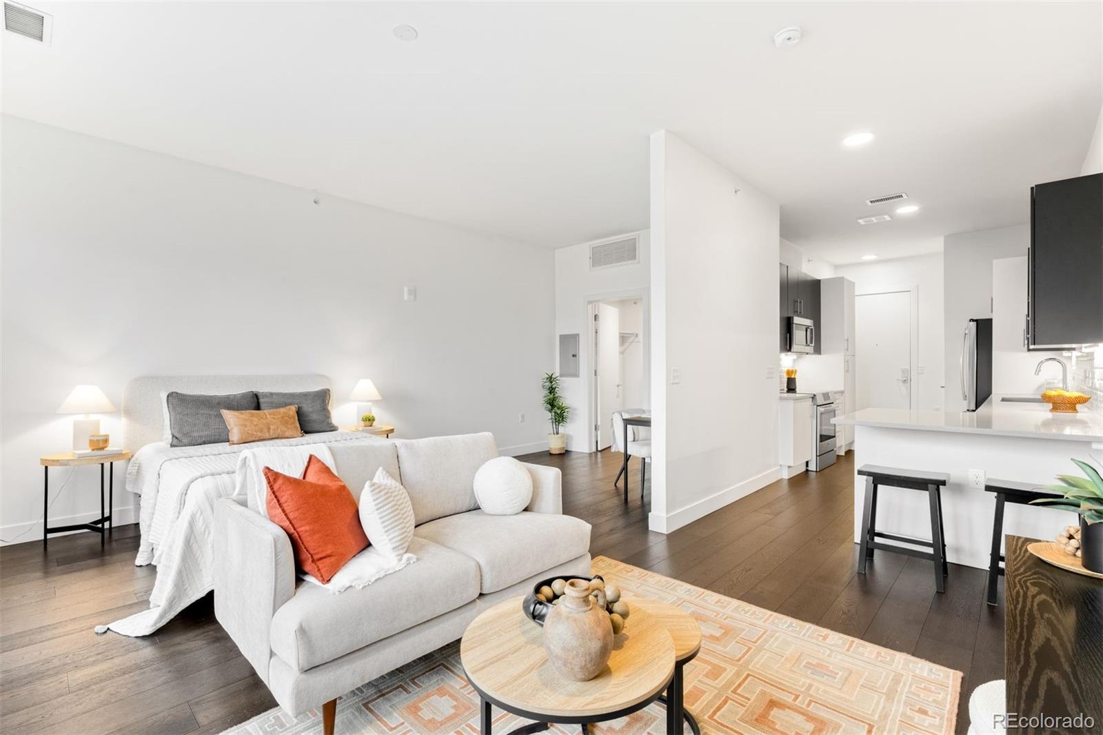 2525 Arapahoe Street Unit: RD310