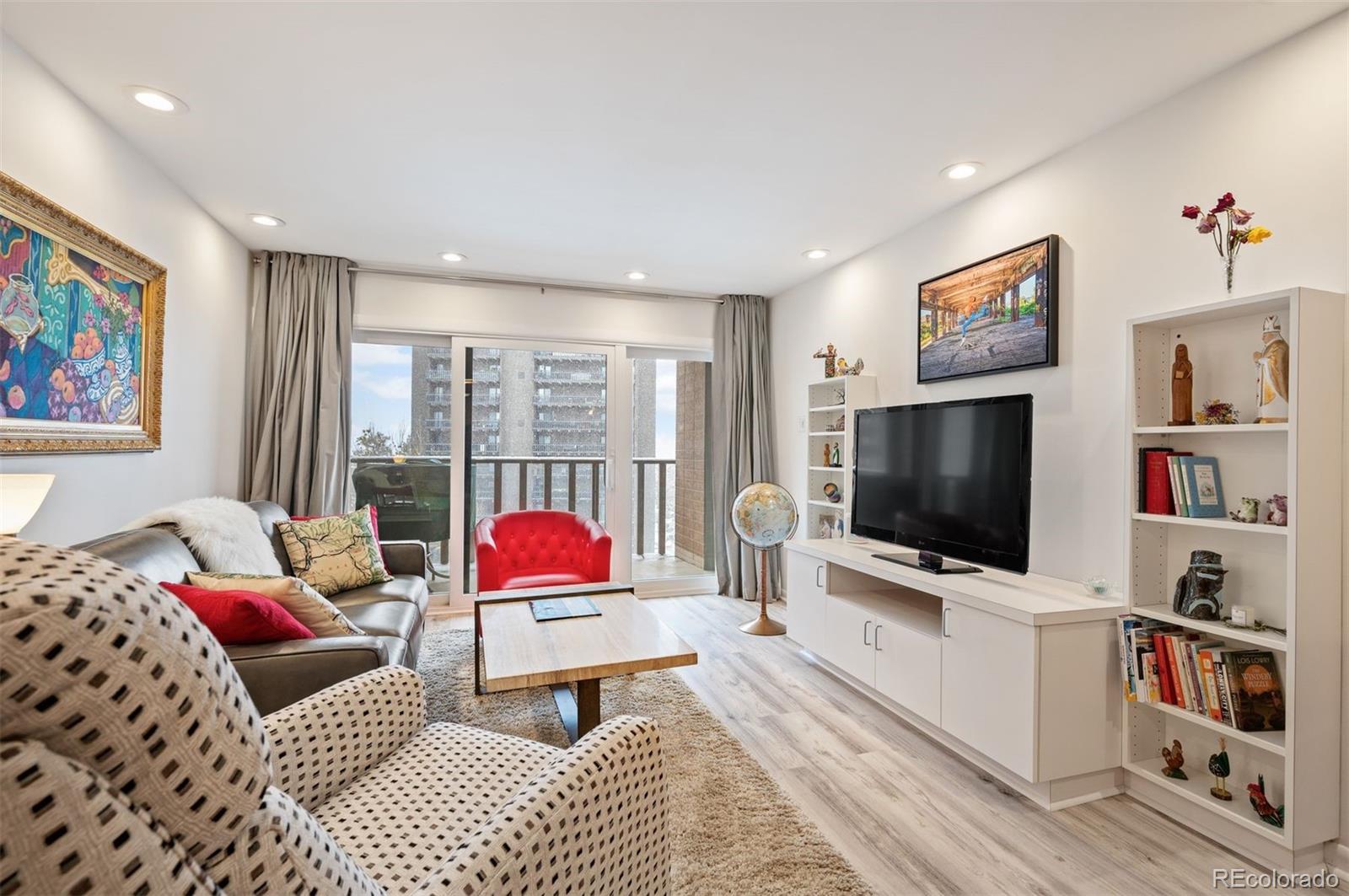 400 S Lafayette Street Unit: 806