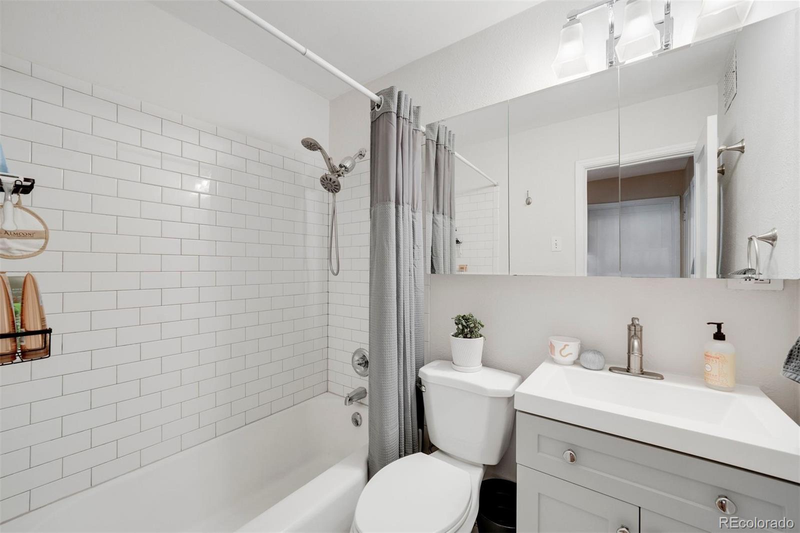 85 N Ogden Street Unit: 34