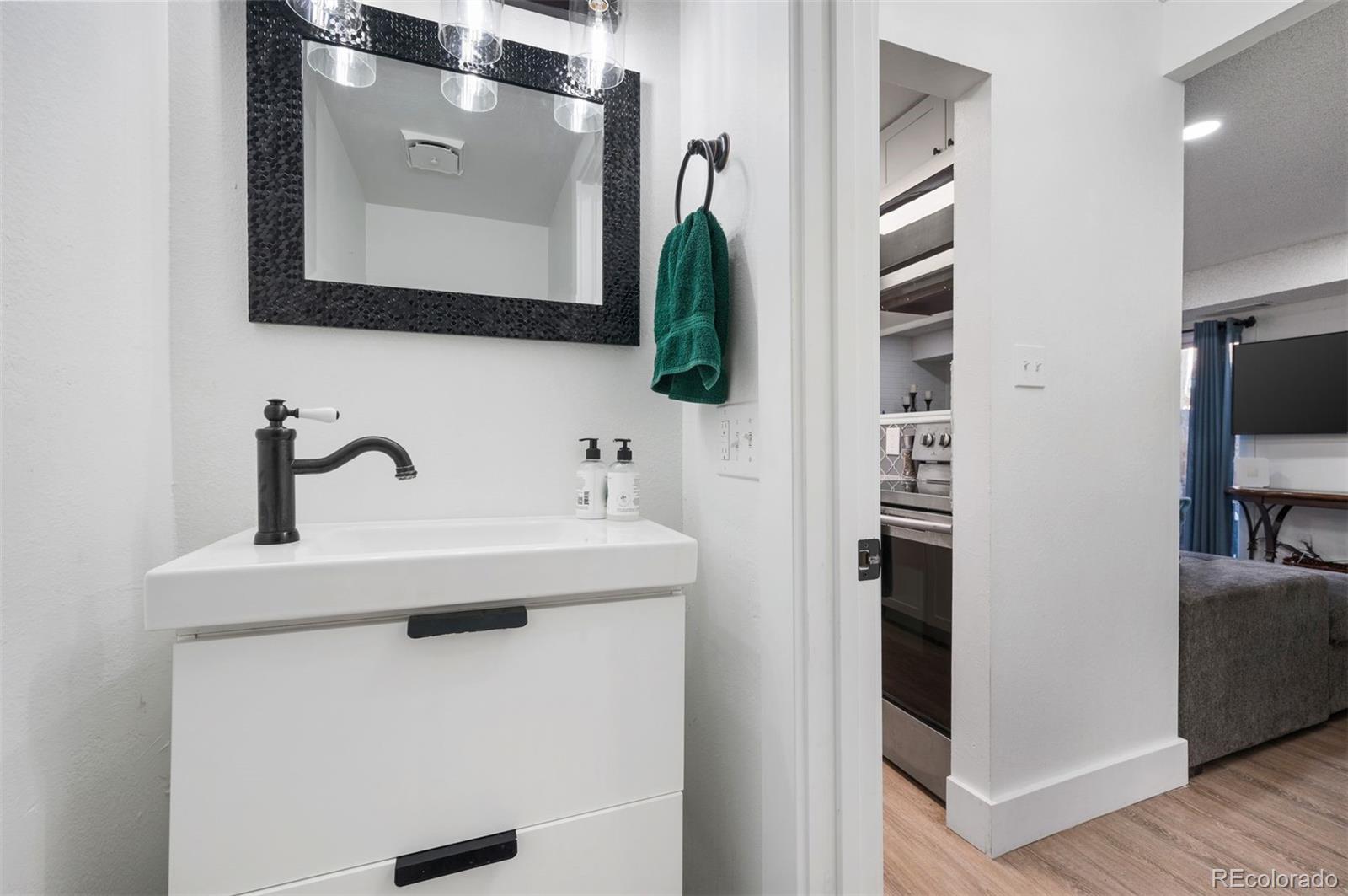 7995 E Mississippi Avenue Unit: J10