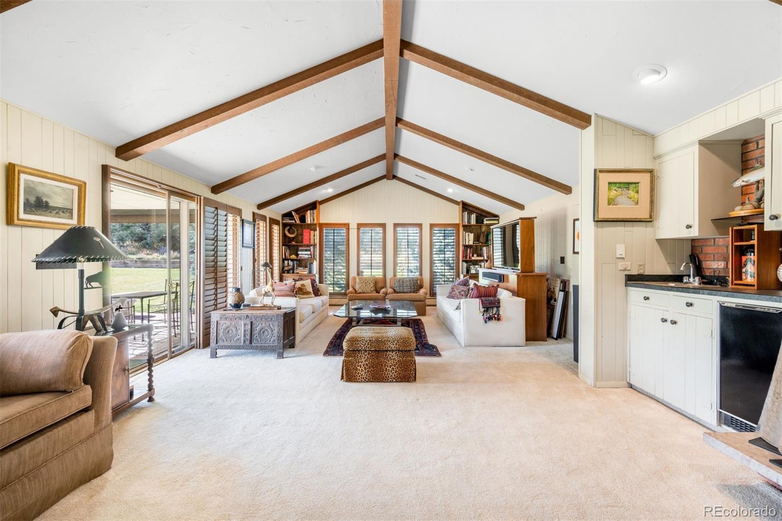 2600 E Willamette Lane